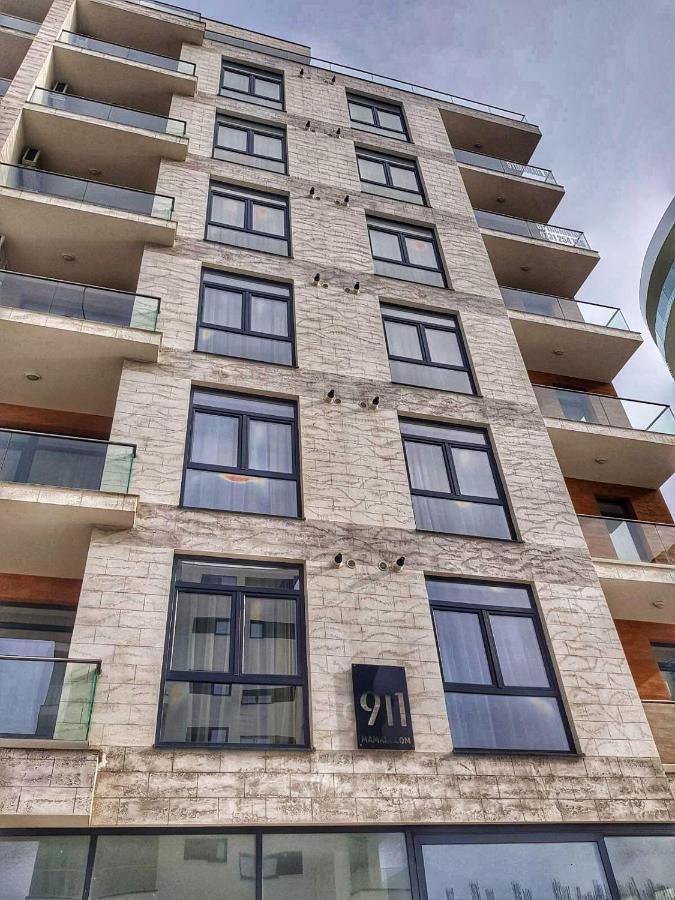 911 Apartament *